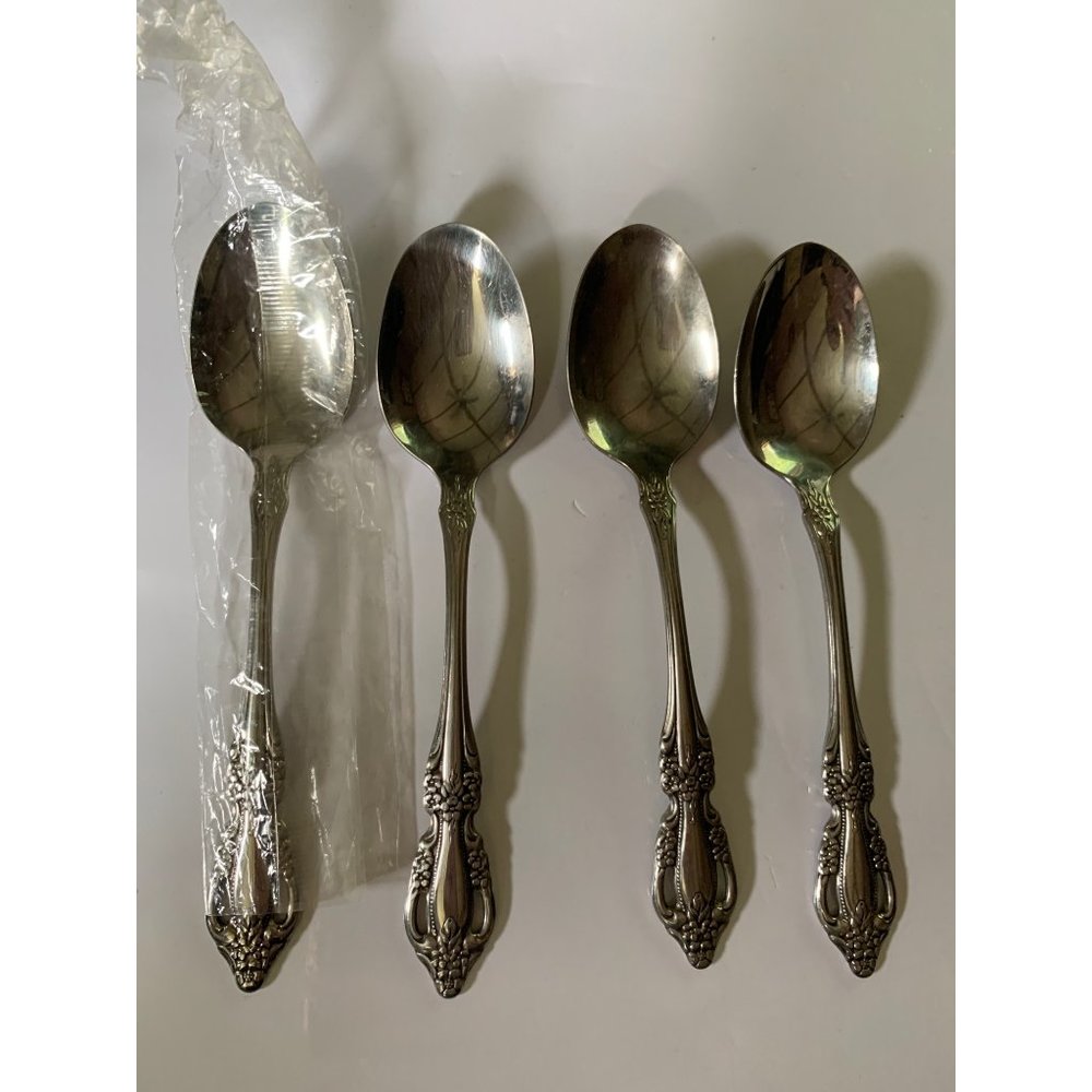 Oneida Distinction Deluxe Lot of 4 Tablespoon | Soup Stainless Steel - Picture 1 of 6